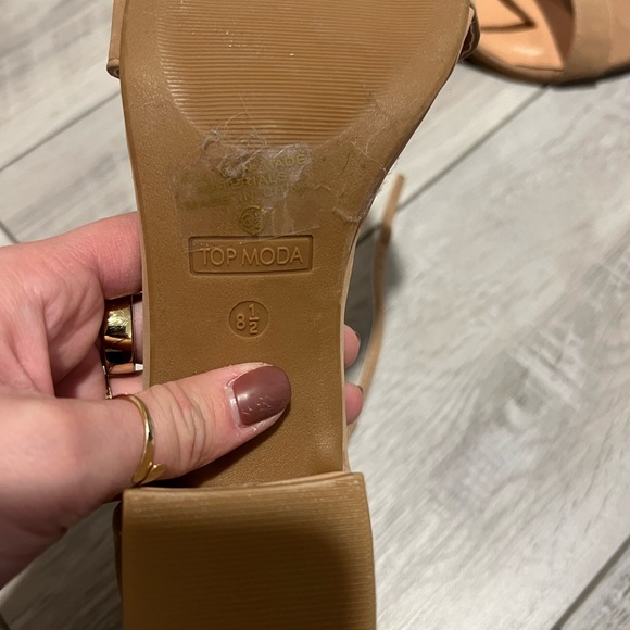 Top Moda Nude Block Heels Size 8.5 - Picture 3 of 4